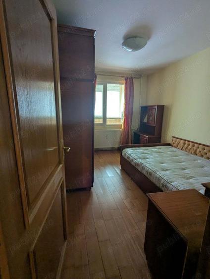 Apartament cu 4 camere semidecomandat în Pantelimon