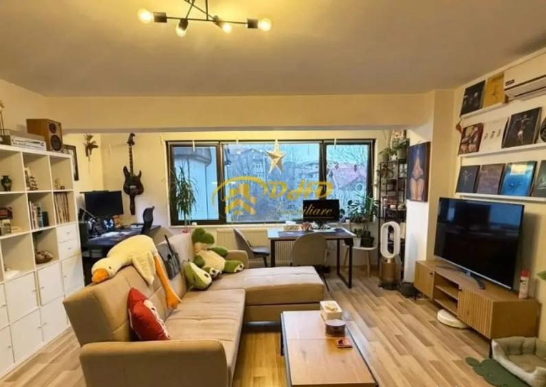 Apartament cu 2 camere semidecomandat, mobilat în Cug