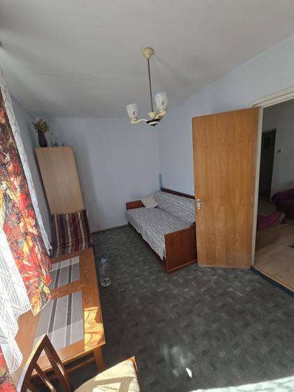 Apartament cu 2 camere semidecomandat în Uiasca
