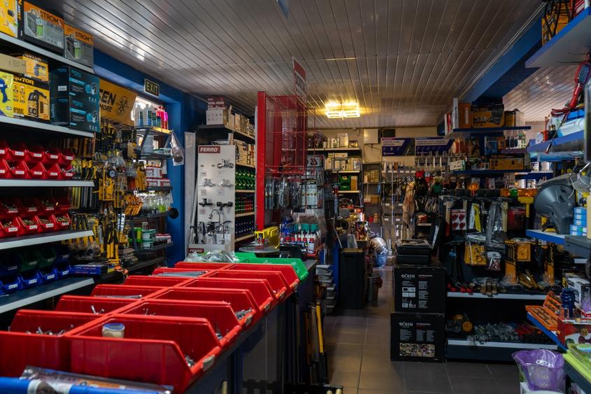 Spațiu comercial, de 656 mp, în Călimănești