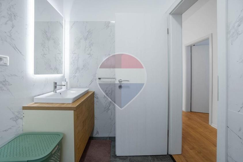 Duplex cu 4 camere cu Teren 163.5 Mp în Tărlungeni