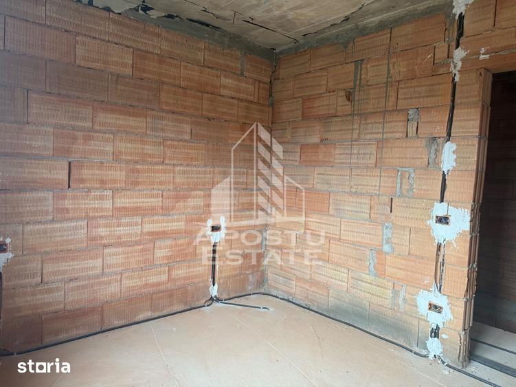 Casă cu 4 camere cu Teren 278 Mp în Bucovăț