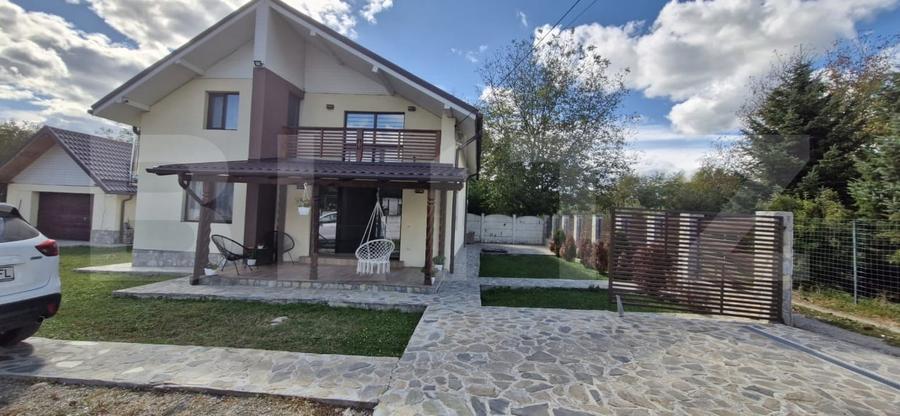 Casă individuală cu 5 camere cu Garaj în Pucioasa