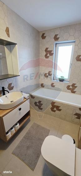 Casă cu 4 camere cu Teren 250 Mp în Central