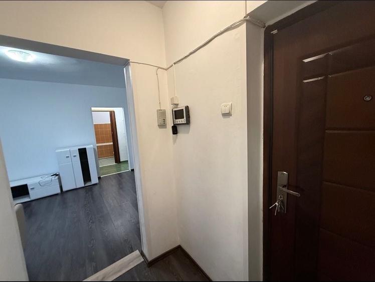 Vand apartament doua camere str George Cosbuc parter - 3