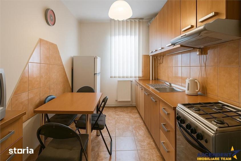 Apartament cu 3 camere semidecomandat în IAR