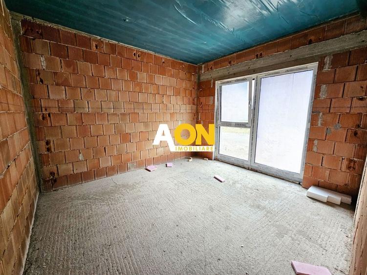 Casă individuală cu 3 camere cu Canalizare în Micești
