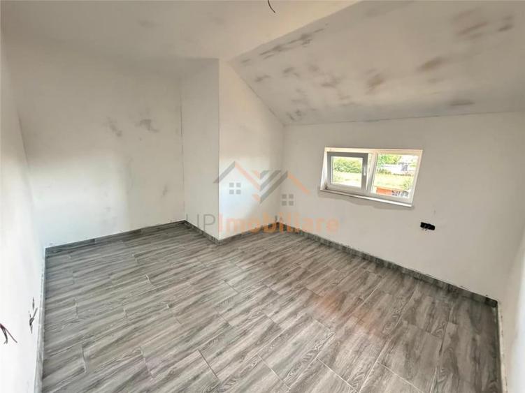 Casă cu 4 camere cu Teren 1439 Mp în Inand