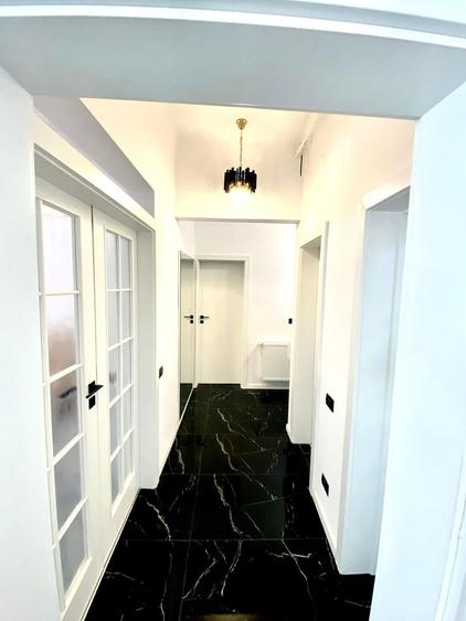 Apartament cu 3 camere decomandat, mobilat în Ultracentral