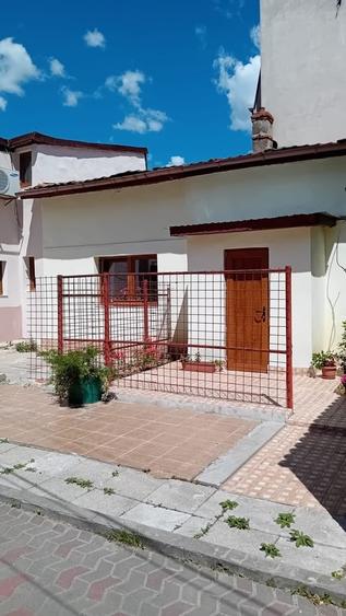 Casă cu 2 camere cu Teren 103 Mp în Iancului