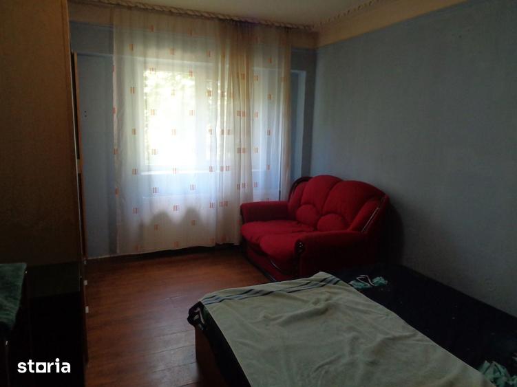 Garsonieră decomandată în Șega
