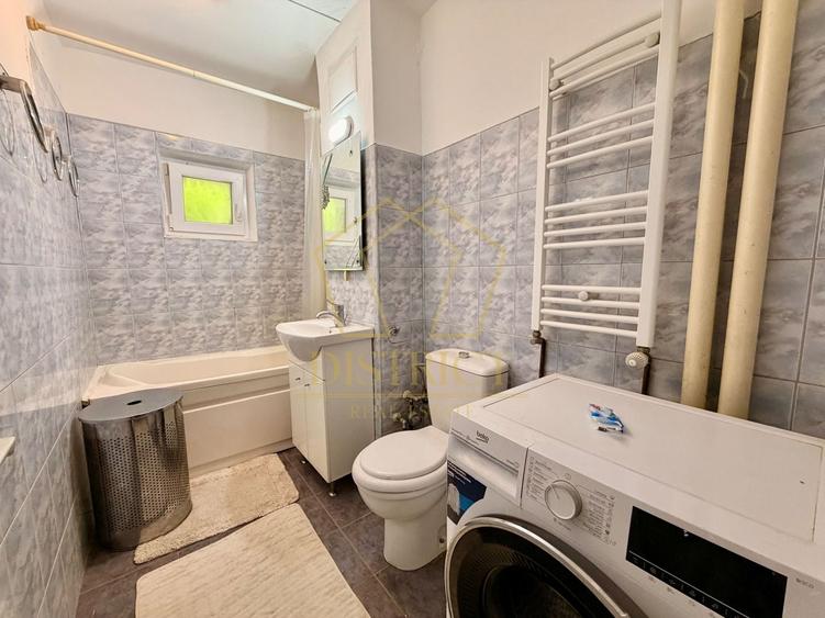 Apartament cu 3 camere semidecomandat, mobilat în Aradului