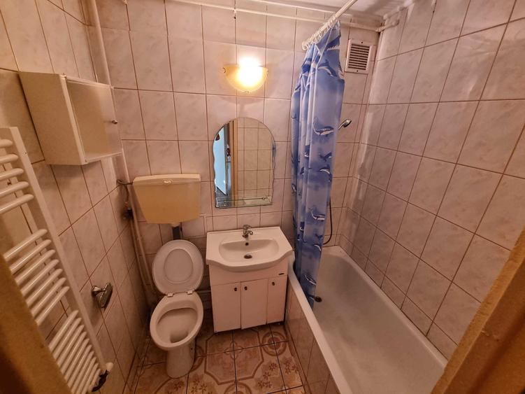 Apartament cu 3 camere decomandat în Trivale
