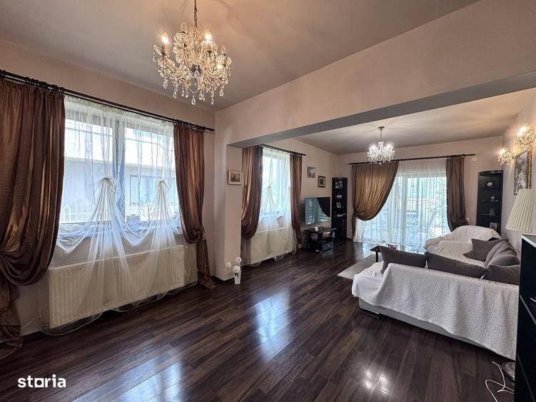 Casă cu 4 camere în Ostratu