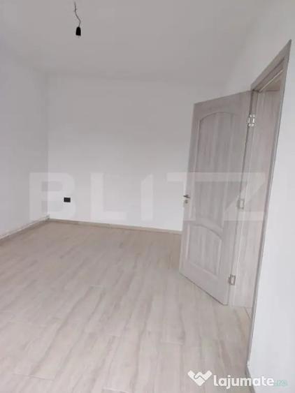 Casa de vanzare, cu 6 camere, 288 mp, zona Voinesti - 3
