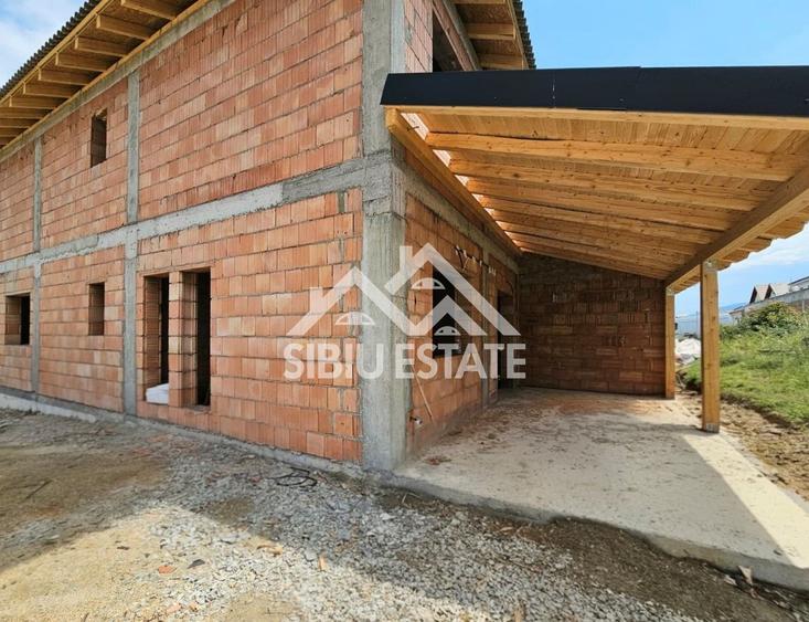 Duplex cu 4 camere cu Canalizare în Arhitecților - Calea Cisnădiei