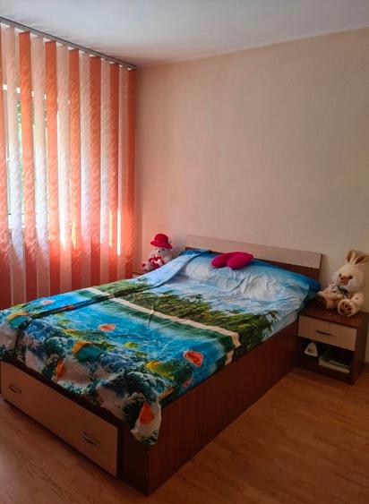 Apartament cu 3 camere decomandat, mobilat în Central