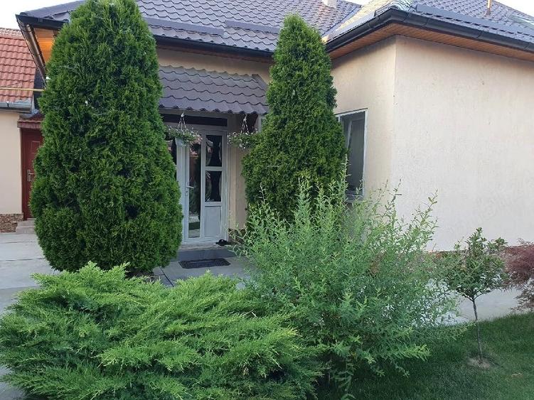 Casă cu Teren 1500 Mp în Central