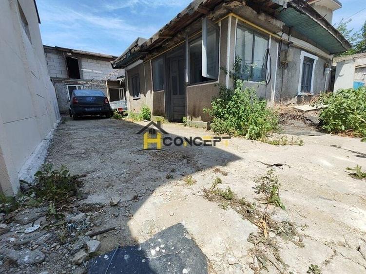 Apartament cu 4 camere decomandat în Titan
