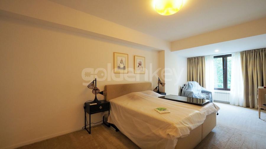 Apartament cu 5 camere semidecomandat, mobilat în Șoseaua Nordului