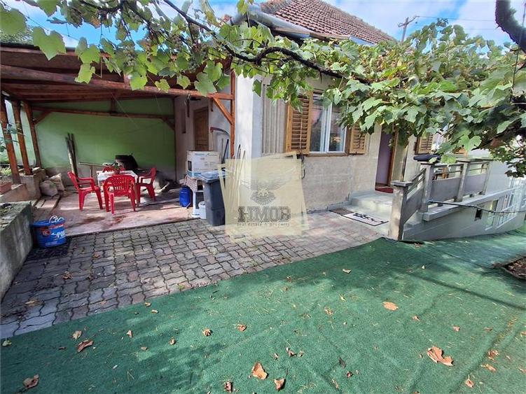 Duplex cu 3 camere cu Canalizare în Ștrand