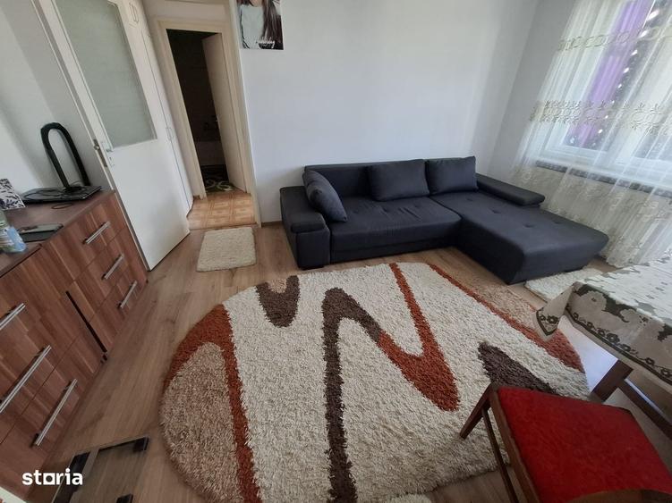 Apartament cu 2 camere decomandat în Republicii