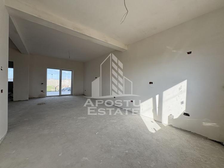 Casă cu 4 camere cu Teren 290 Mp în Urseni
