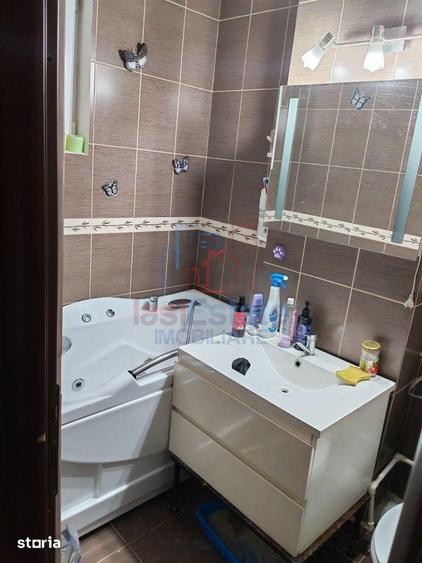 Apartament cu 2 camere semidecomandat în Podu Roș
