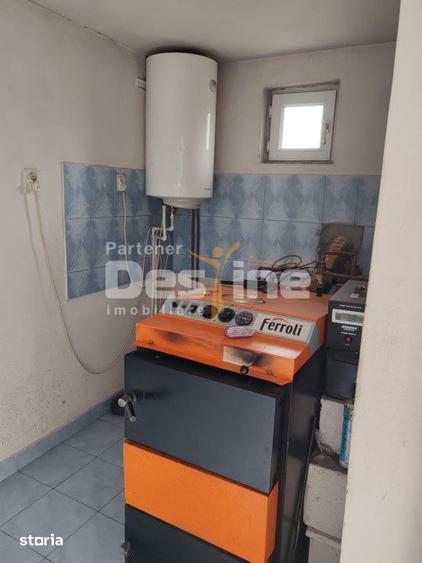 Casă cu 4 camere cu Teren 4800 Mp în Crețești