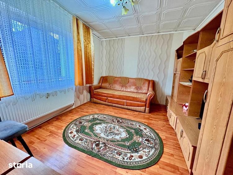Apartament cu 3 camere în Petrișor