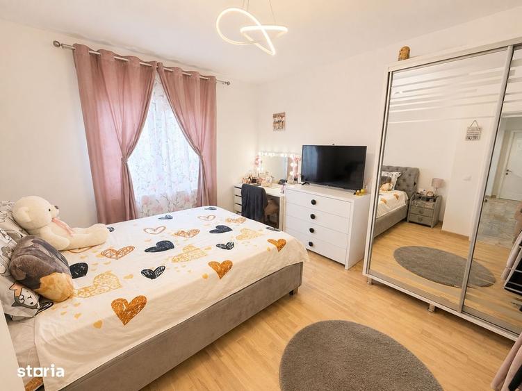 Casă cu 3 camere în Tomești