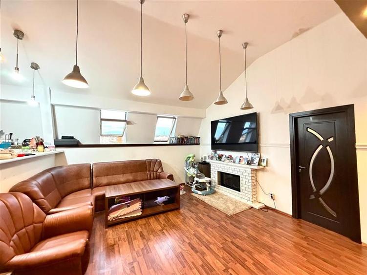 Apartament cu 3 camere decomandat în Rogerius