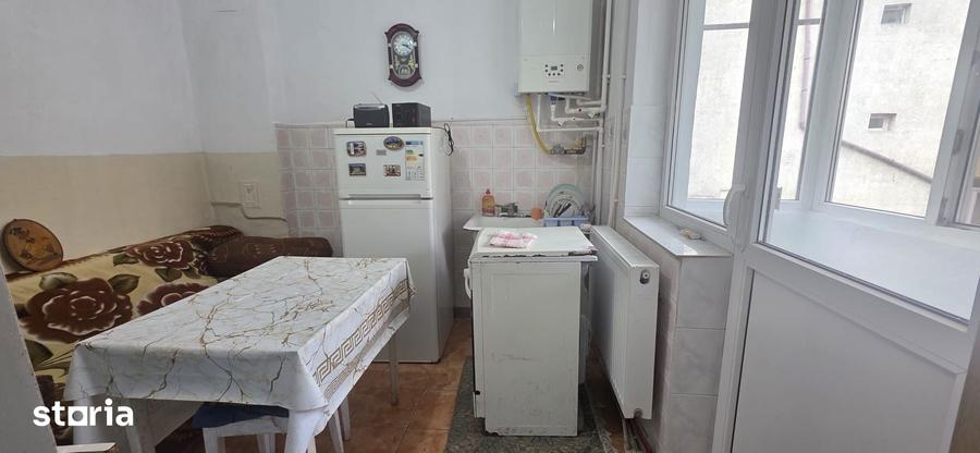 OCAZIE ! CENTRU PIATA UNIRII 2 CAMERE 2 BALCOANE ETAJ 1 BOXA 77.000 E - 7
