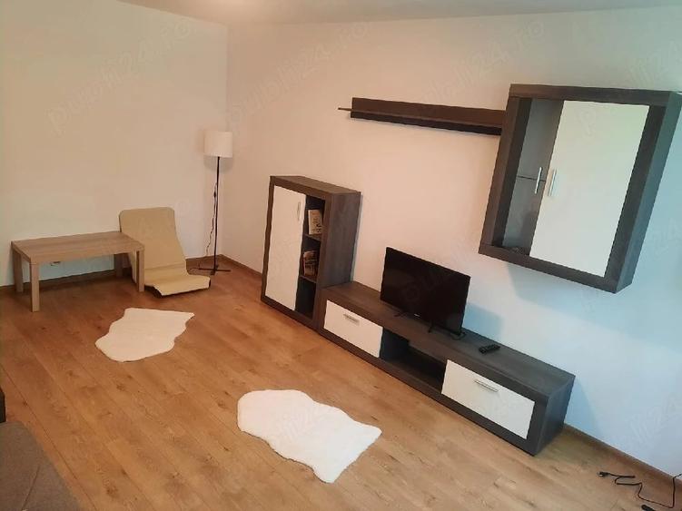 Apartament cu 3 camere decomandat în Drumul Taberei