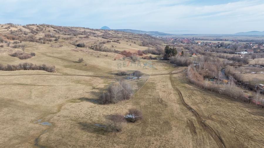 Teren Construcții intravilan de 4500 mp, în Tohanu Nou
