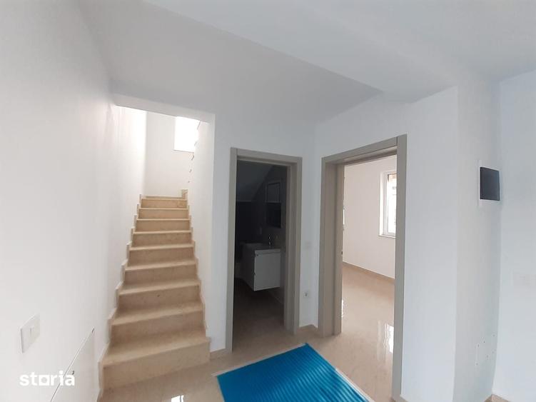 Casă cu 4 camere cu Teren 250 Mp în Valea Lupului