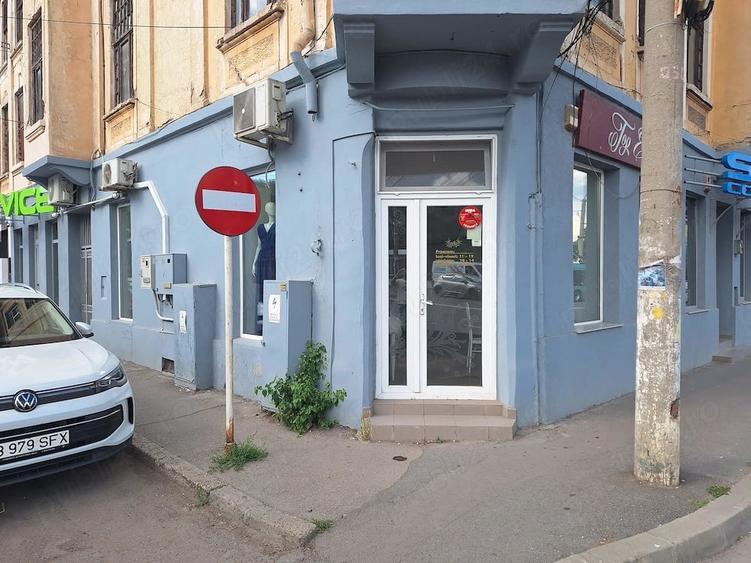 Spațiu comercial, de 80 mp, în Central