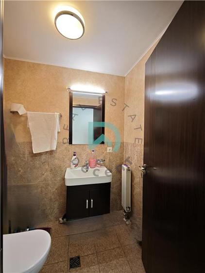 Apartament cu 4 camere decomandat, mobilat în Brașovul Vechi