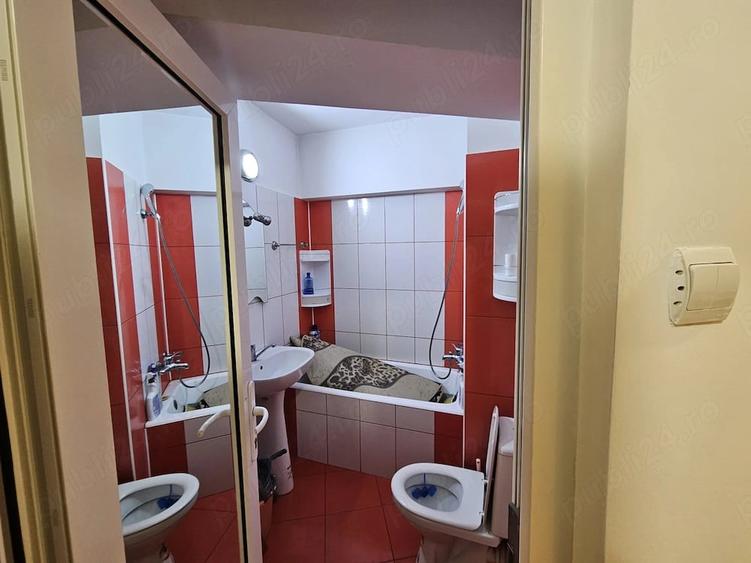 Garsonieră decomandată în Traian