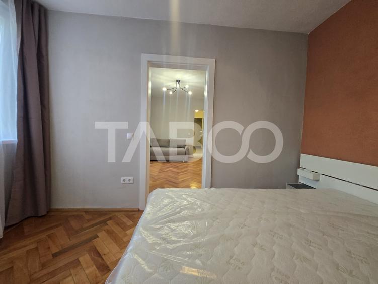 Apartament cu 3 camere semidecomandat, mobilat în Mihai Viteazul