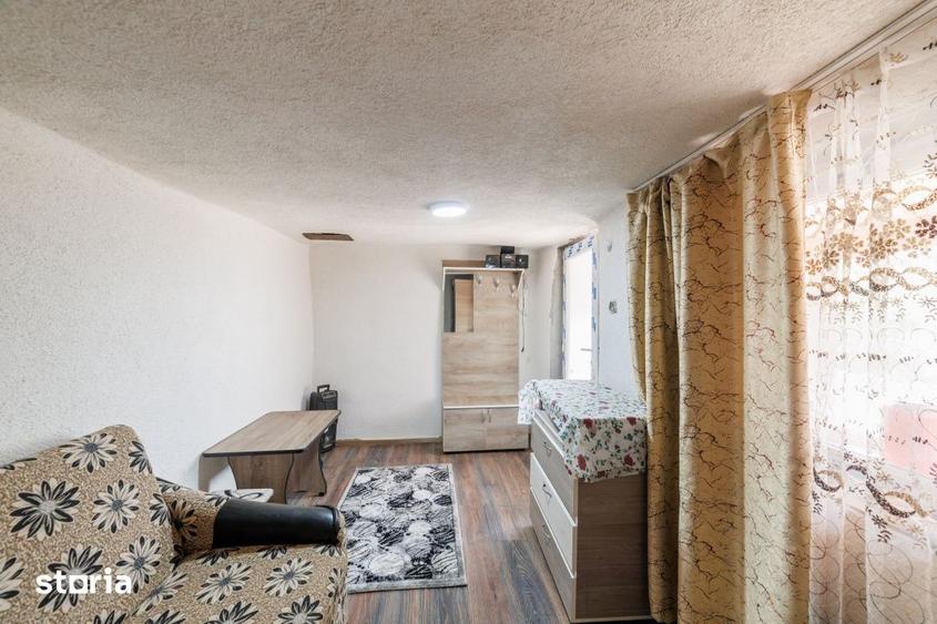 Casă cu 1 camere cu Teren 2140 Mp în Ciești