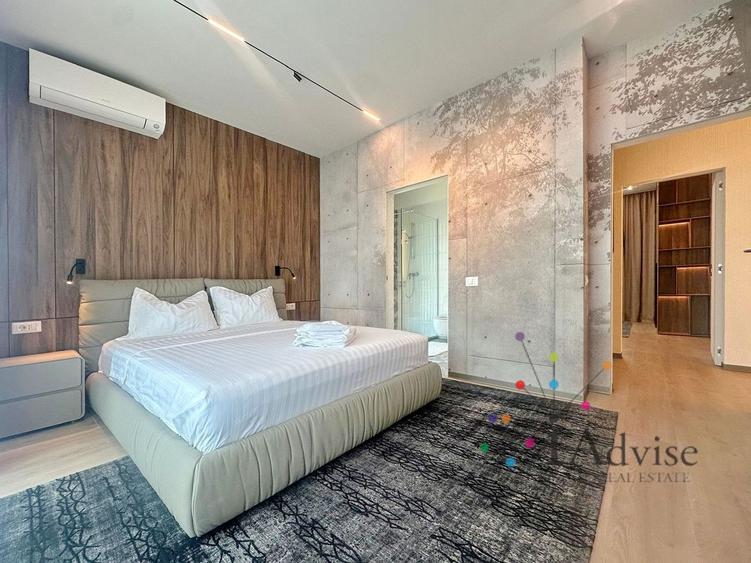 Apartament cu 4 camere decomandat, mobilat în Central