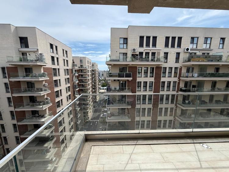 Apartament cu 4 camere decomandat, mobilat în Drumul Taberei