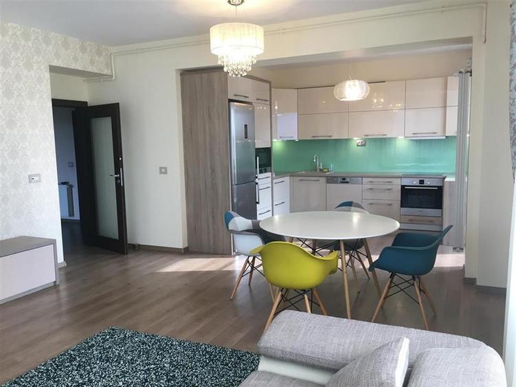 Apartament cu 3 camere decomandat, mobilat în Calea Dumbrăvii
