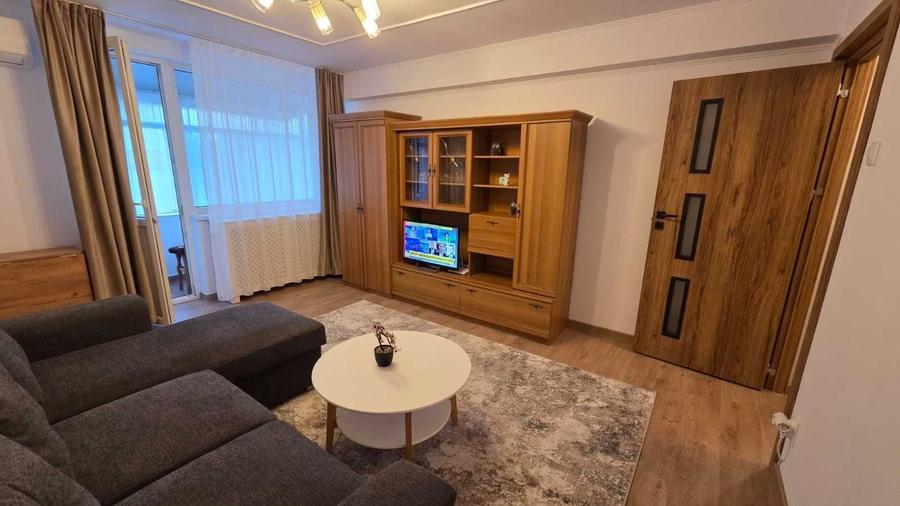 Apartament cu 2 camere decomandat în Siminicea