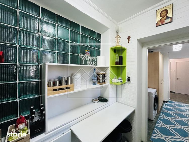 Apartament cu 2 camere decomandat în Central