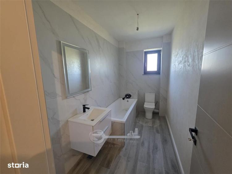 Apartament cu 3 camere decomandat în Rediu