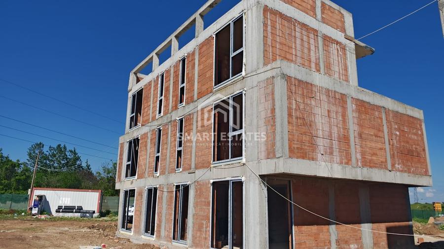 Duplex cu 4 camere cu Canalizare în 1 Decembrie 1918