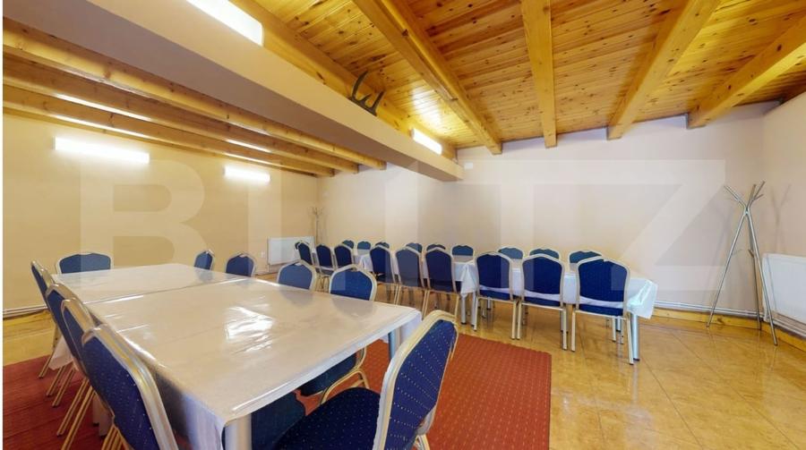 Casă individuală cu 18 camere cu Canalizare în Cernatu