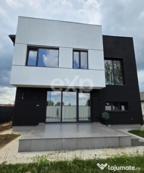 Casă cu 4 camere cu Teren 302 Mp în Tunari